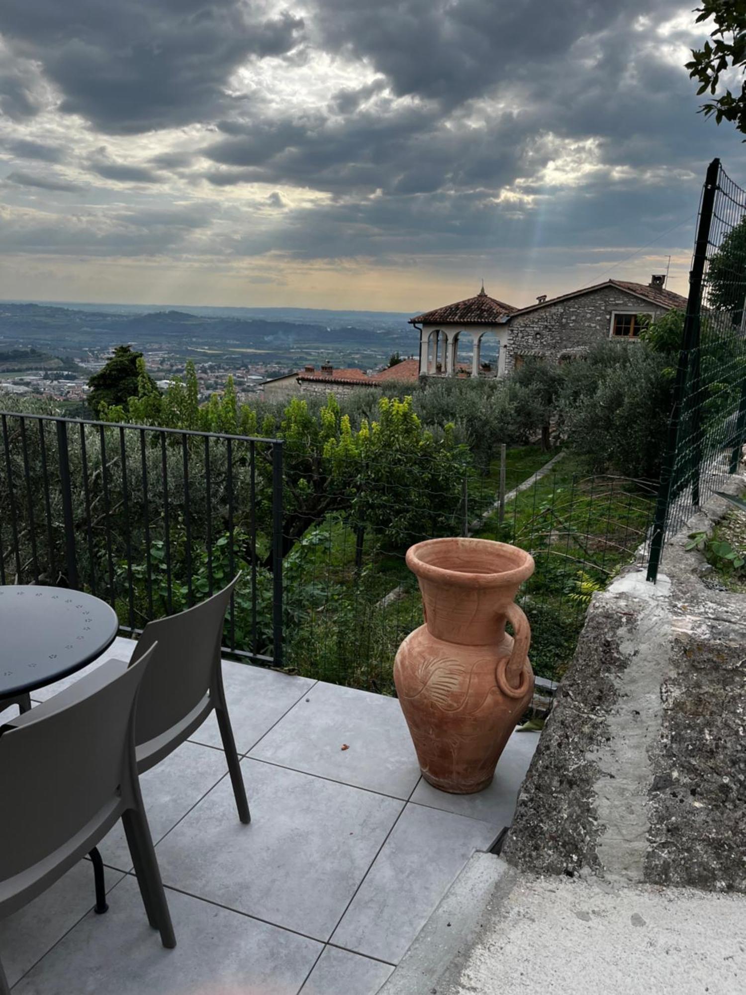 Casa Vacanze Conca D Oro SantʼAmbrogio di Valpolicella Exterior foto